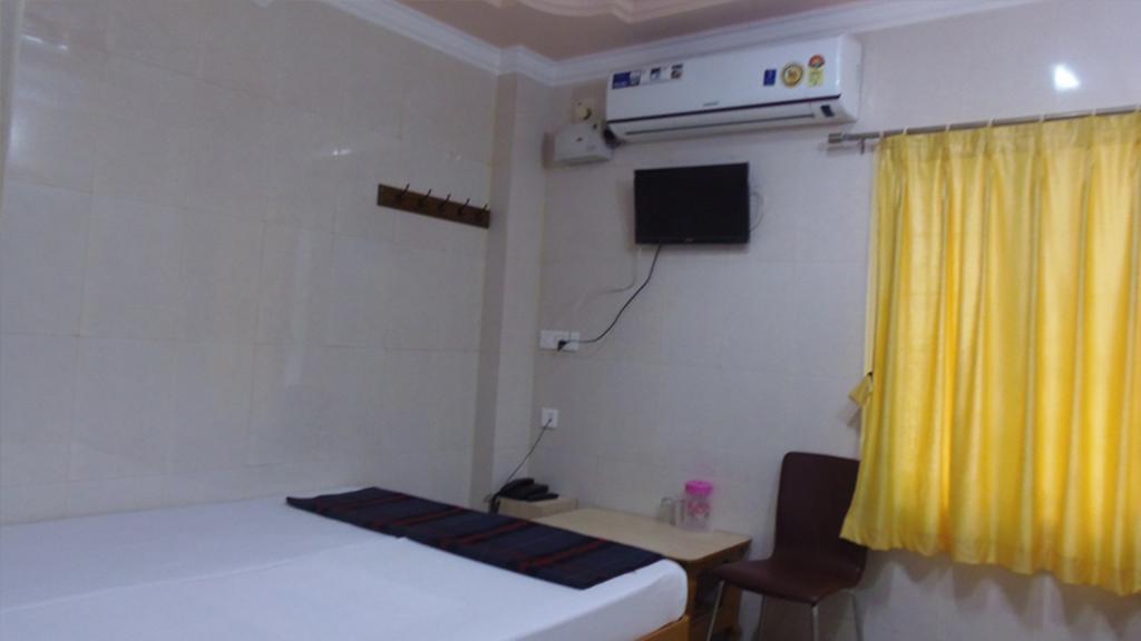 Kvr Deluxe Residency Villa Tirupati Rum bild